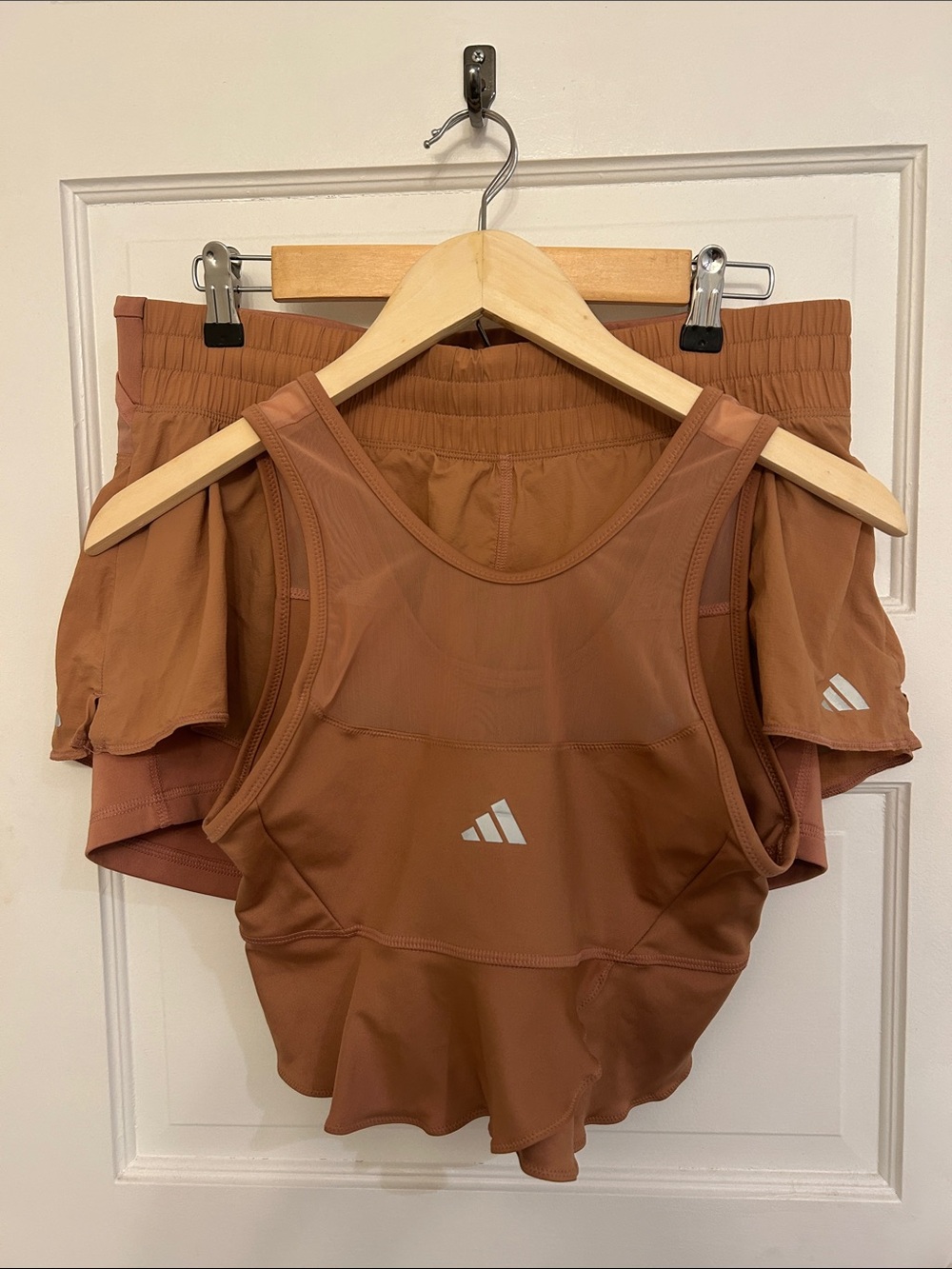 Adidas Women’s Running Pink/Tan Athletic M Tank Top and Matching L Shorts Set
